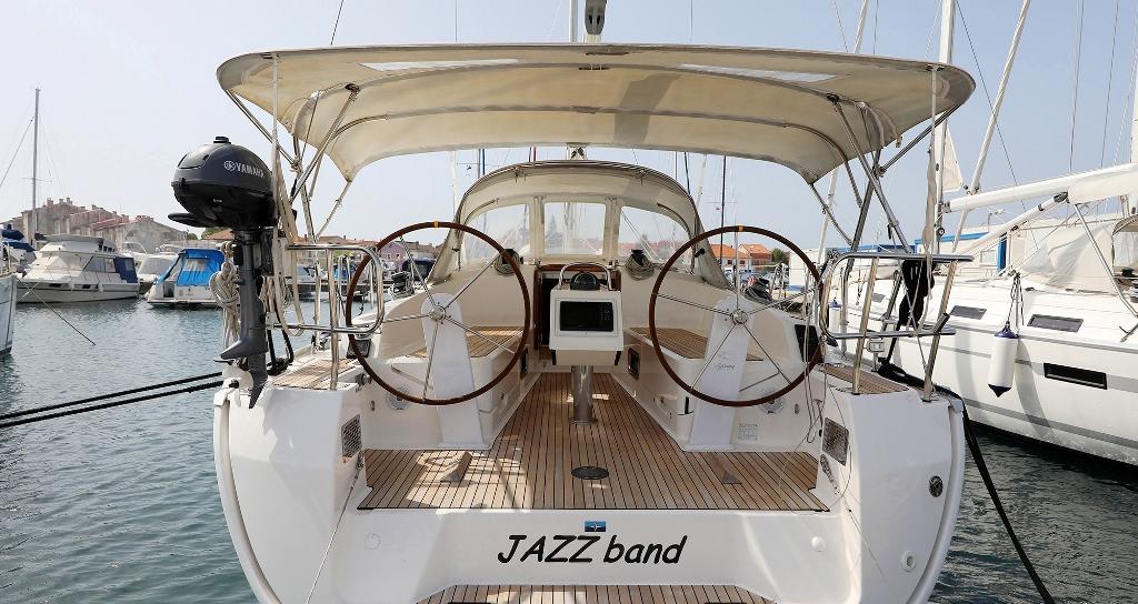 Bavaria Cruiser 37 - 3 cab. / Jazz Band (2015)