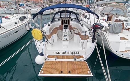 Bavaria Cruiser 33 / Adria Breeze (2016)