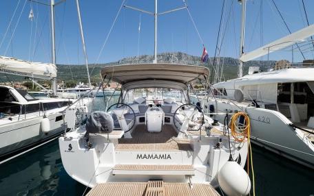 Oceanis 51.1 / MAMAMIA (WITH AC&GENERATOR OWNER VERSION) (2019)