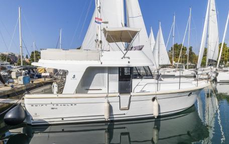 Swift Trawler 34 Fly / Blue Sky (2017)