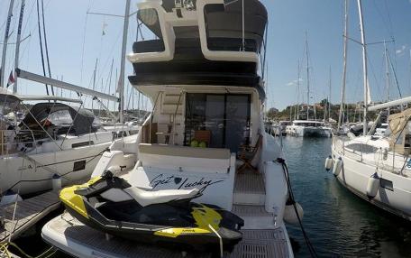 Fairline Squadron 50 / Get Lucky (2021)