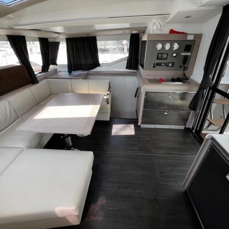 Elba 45 / Angie (2022)