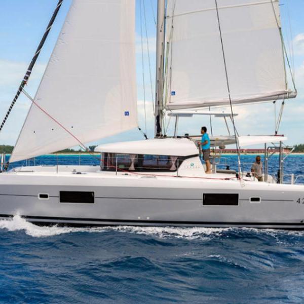 Lagoon 42 / No Name: Master Cabin #2 (Cabin Charter 2 pax) FULLY CREWED, ALL EXPENSES