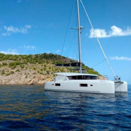 Lagoon 42 Version 3 Cabinas Full Equipe / Side (2018)