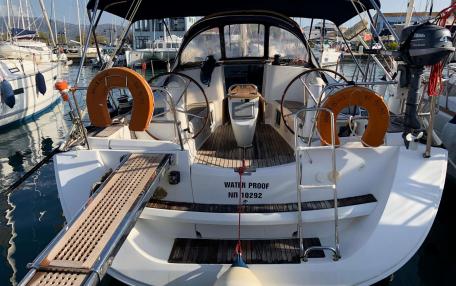 Sun Odyssey 42 i Performance / Waterproof (Performance, Diesel Generator, Electric winch, Bow thruster, Yacht heating system, Solar panels, Hydraulic gangway) (2009)