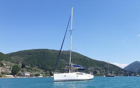 Oceanis 43+ / Twins (New sails 2023 - Solar panel-Bow Thruster- A/C) (2010)