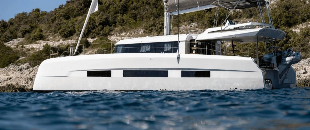 Dufour Catamaran 48 4c+5h / Vittoria (2021)