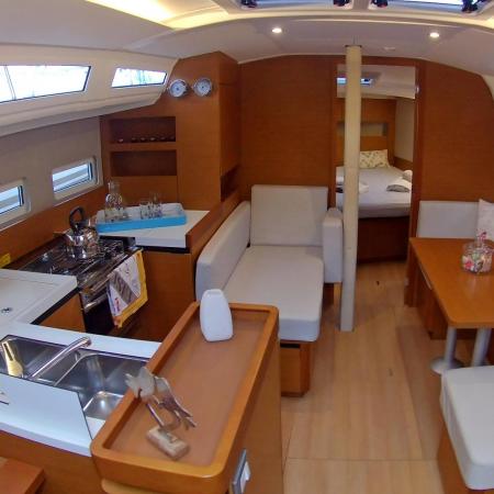 Sun Odyssey 410 / Evelina (2019)