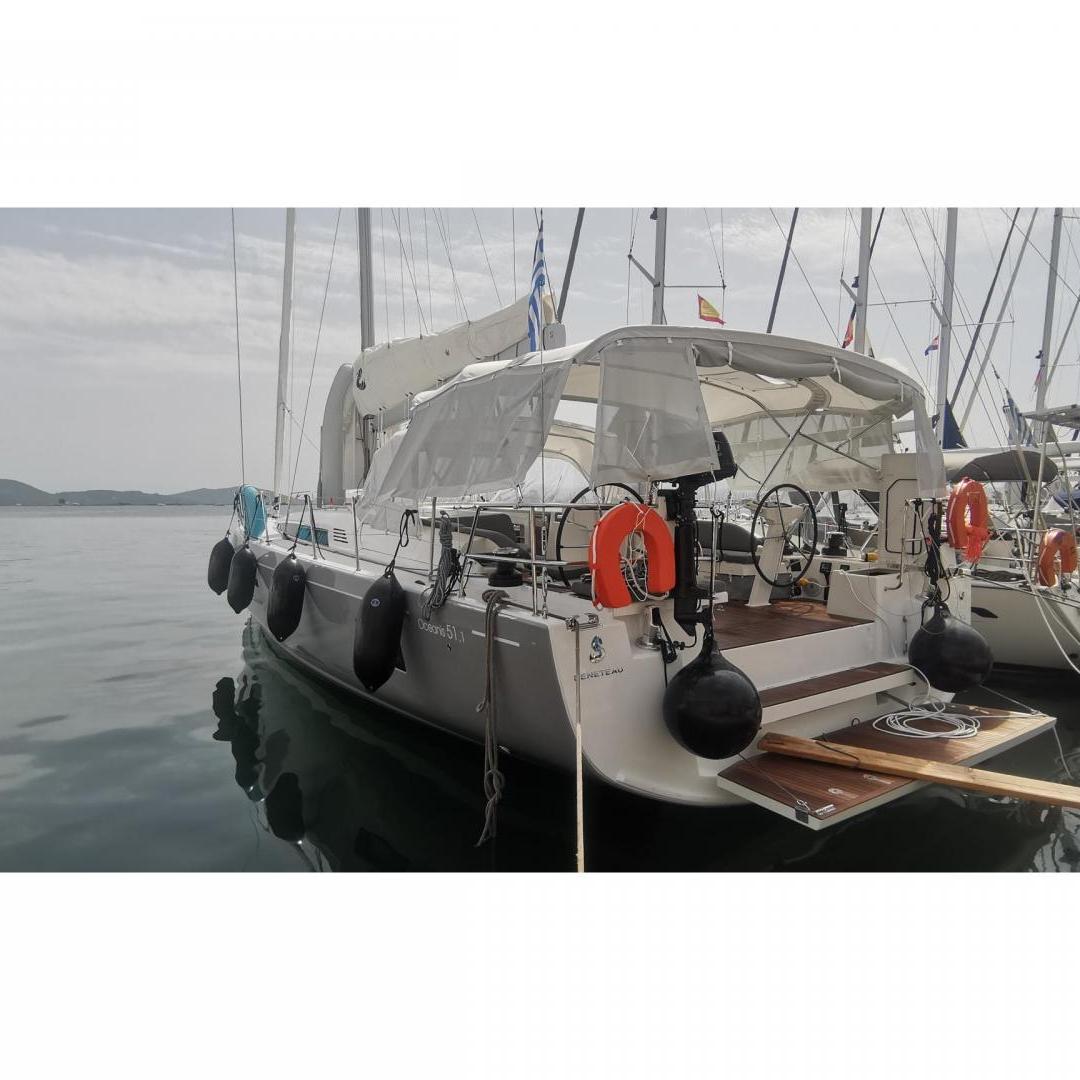 Oceanis 51.1 / LIVING IN SEA (generator, air condition, teak cockpit, pearl grey hull, 1 SUP free of charge)