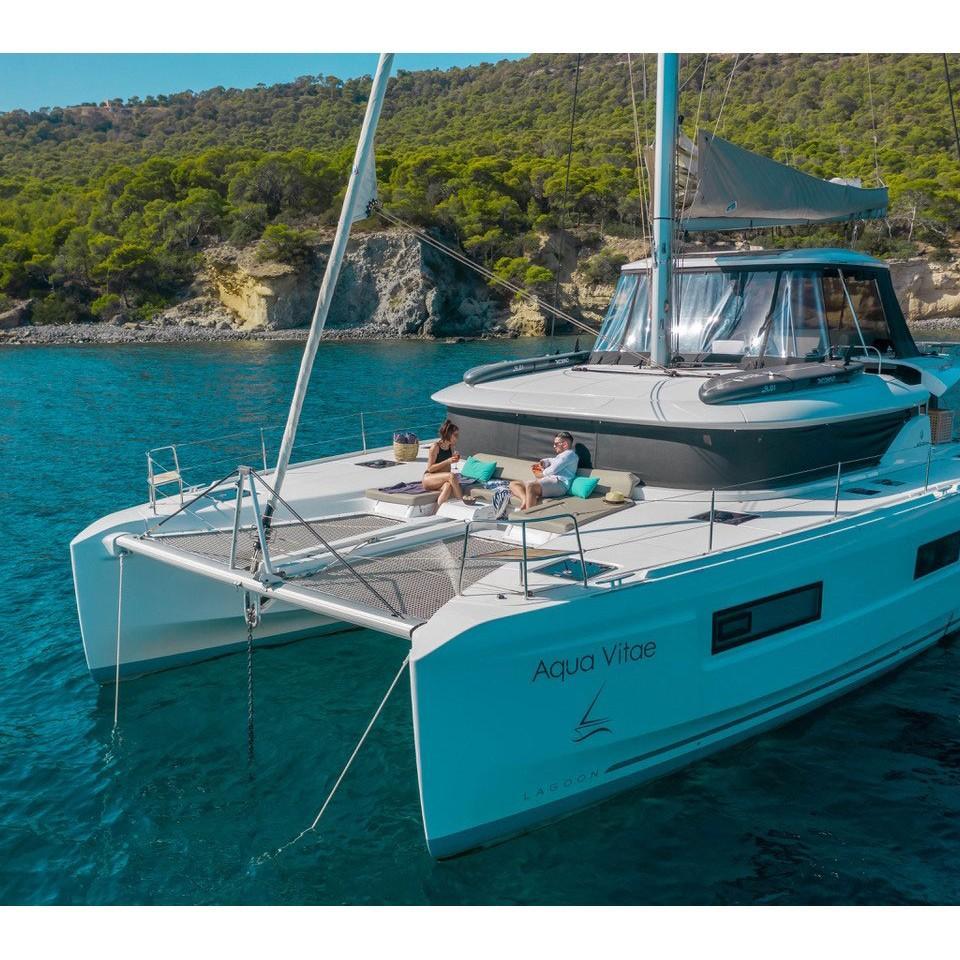 Lagoon 46 / AQUA VITAE (generator, air condition, watermaker, 2 SUP free of charge, underwater lights) *Skippered only*