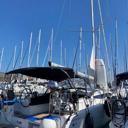 Sun Odyssey 380 - 3 cab. / 4 elli (2023)