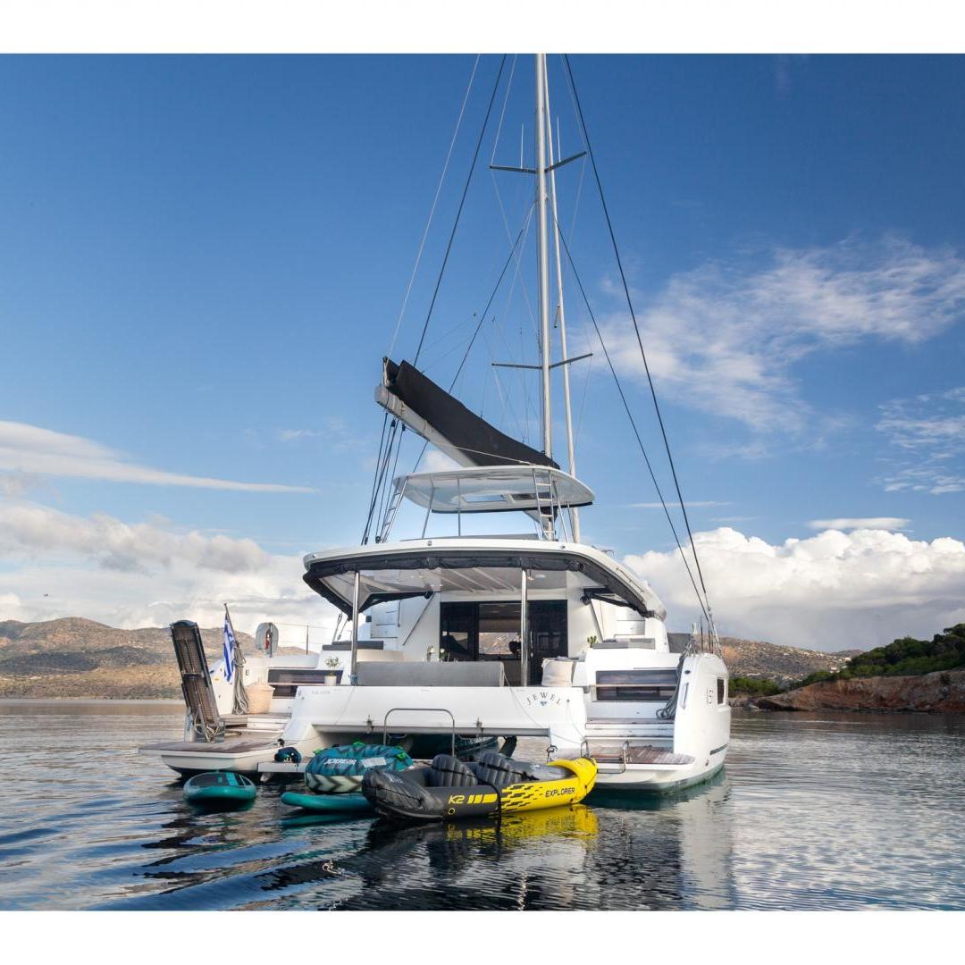 Lagoon 51 / JEWEL (Charter rate includes VAT, Skipper Fee, Generator, Air-condition, Watermaker, Icemaker, Dishwasher, 2 SUP, Tubes, Kids Water-ski, Sea scooter, Electric BBQ) *Skippered only*