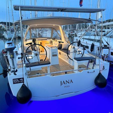 Oceanis 38.1 / Jana (2023)