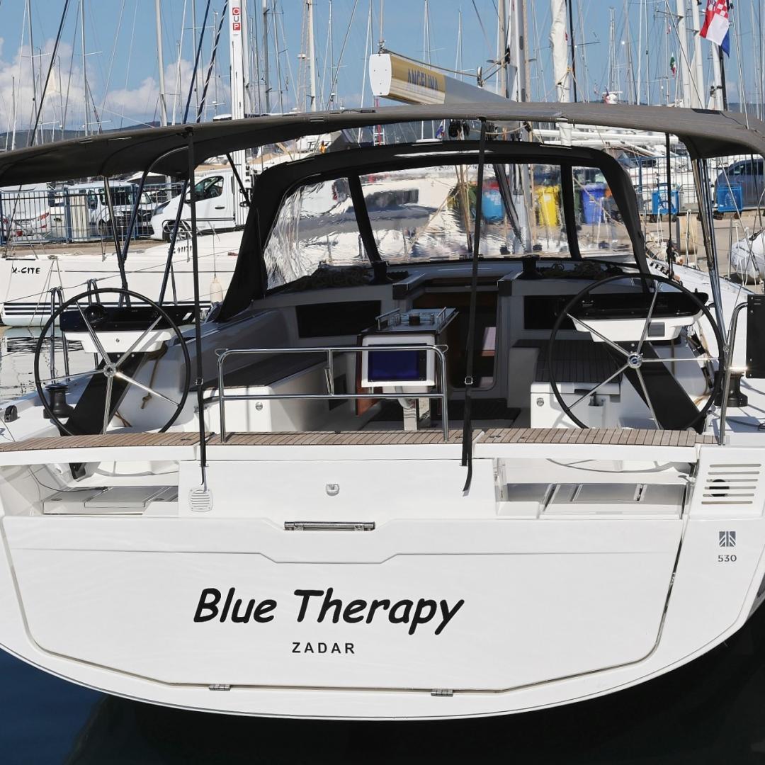 Dufour 530 - 5 + 1 cab. / Blue Therapy