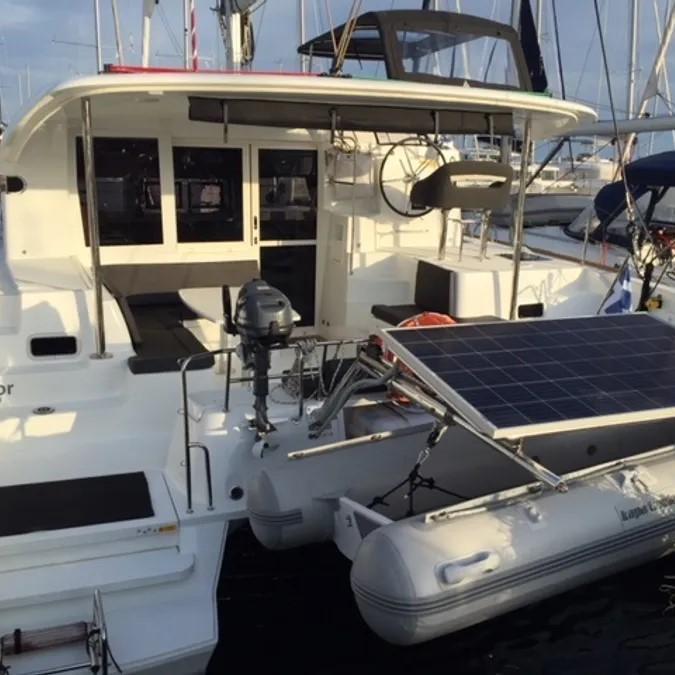 Lagoon 40 / VICTOR (Solar Panels, Electric WC, 12 pax, convertible saloon table, 1 SUP free of charge)