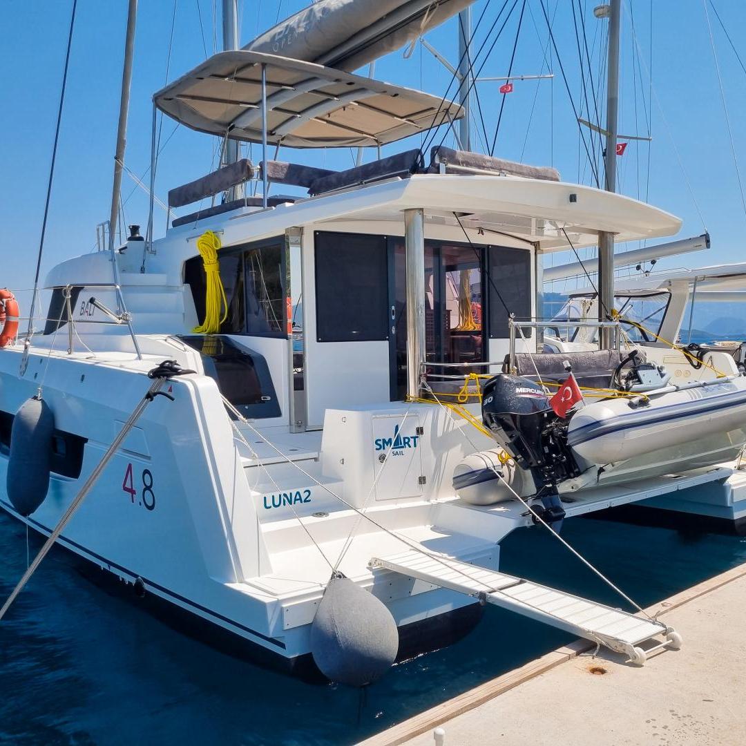 Bali 4.8 - 6 + 1 cab. / Luna 2