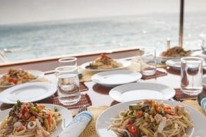 Adriatic Galley Guide: How to Cook on a Boat with Ease
